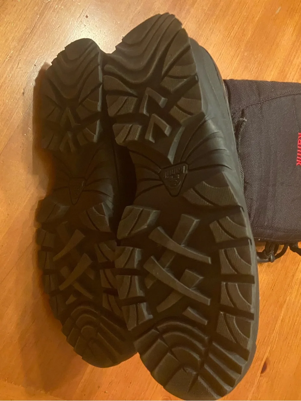 KAMIK Women's Medium Snow Boots size 8 black